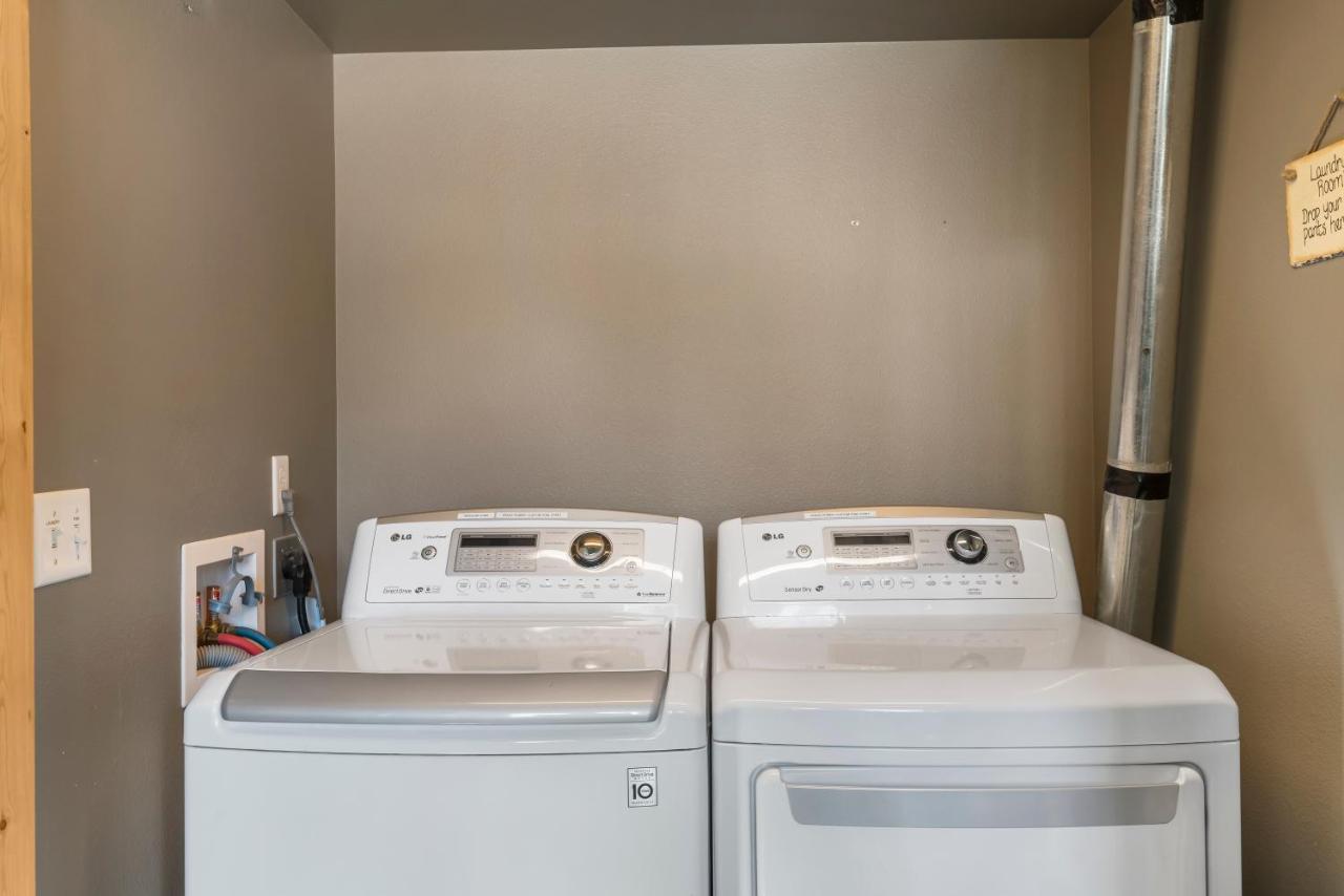 ליבנוורת' Wander Inn, 4 Bedroom 2 Bath, 5 Min To Downtown, Custom Home מראה חיצוני תמונה